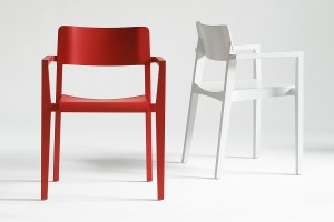 Der Holzstuhl 330 FST von Thonet, designt vom Designerduo Läufer + Keichel. Foto: Thonet