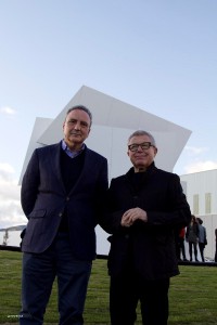 „Beyond the Wall“: Francisco Martinez-Cosentino, Präsident der Cosentino Group, und Architekt Daniel Libeskind – doppelte Power für ein außergewöhnliches Design-Projekt. Foto: Cosentino