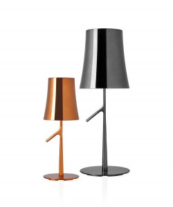 „Birdie Metal“ von Foscarini. Die von L+R L+R Palomba gibt es nun auch Kupfer und Schwarz verchromt. Foto: Foscarini