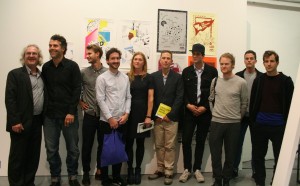 Bei der Eröffnung: Severin Filek, Alexander Szadeczky, die Designer Sebastian Marbacher und Carlo Clopath sowie Barbara Vlachos (BAK), neben Michel Hueter (Design Preis Schweiz) und die Designer Ronny Hunger, Christian Paul Kägi, Robert Huber und Christian Lehmann. Foto: WOHNDESIGNERS