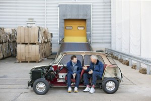 Jake und James Dyson gehen jetzt gemeinsame Wege. © PHOTOGRAPH BY LAURA PANNACK, CAMERA PRESS LONDON