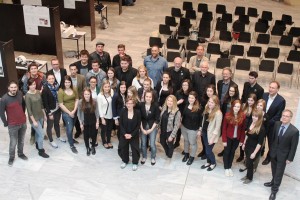 Beim Wettbewerb tragWERK15 „Bauen mit Textilien“ zeigten die HTL Schüler volle Kreativität. © FH Kärnten