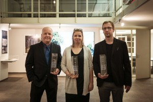 Die Preisträger des INsider Award von Carpet Concept: Sieger Robert Piotrowski (Ecker Architekten), Bettina Kratz (kpluskonzept GmbH; 2. Platz) und Ingo Haerlin (Design in Architektur; 3. Platz). © Thilo Ross, Image Agency