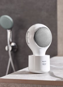 Mit Top-Preisen werden gleich mehrere GROHE-Produkte geadelt. Der Bluetooth-Lautsprecher „Aquatunes“ holt den „Red Dot“ und glänzt bei den „Iconcic Awards: Interior Innovation“. © GROHE