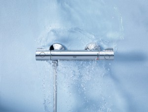 Außergewöhnlich, gewinnt „Grohterm 800“ den „Red Dot Design Award“. © GROHE