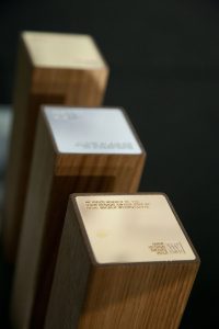 Der NWW Design Award 2017 zum Thema „Die Neue Gastlichkeit“ ruft, die Trophäen stehen bereit. © Neue Wiener Werkstätte