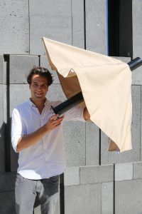 Nikola Znaor gewinnt mit „Airshade“ den Nationalen James Dyson Award 2016. © Dyson