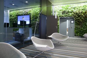 Auch das Office wie bei Microsoft erhält mit Vertical Magic Garden einen gesunden, grünen Look & Touch. © Vertical Magic Garden